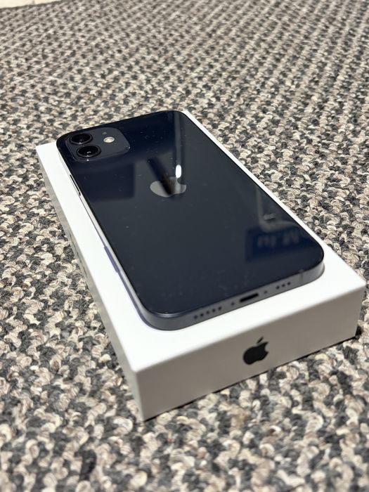Apple iPhone 12 64GB 87% kondycji, w pelni sprawny, pudelko, nowy kabel, dwa case