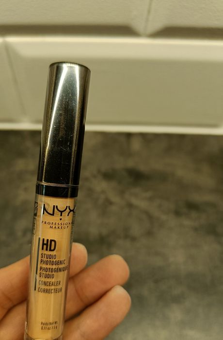 Korektor do twarzy  NYX