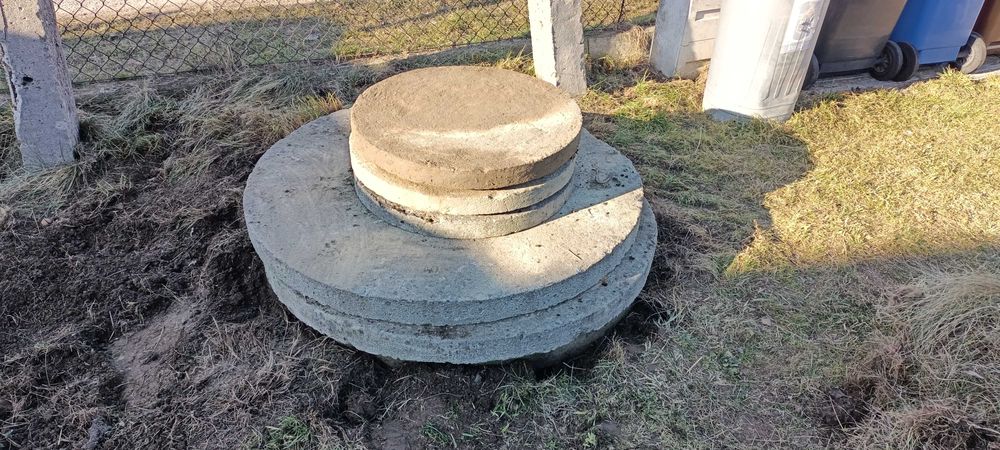 Pokrywy betonowe na szambo