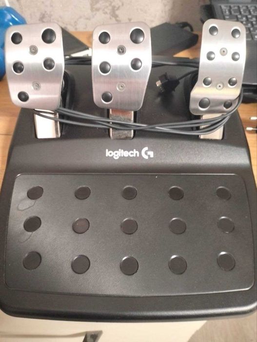 Продаю ігрове кермо Logitech g29 + shifter
