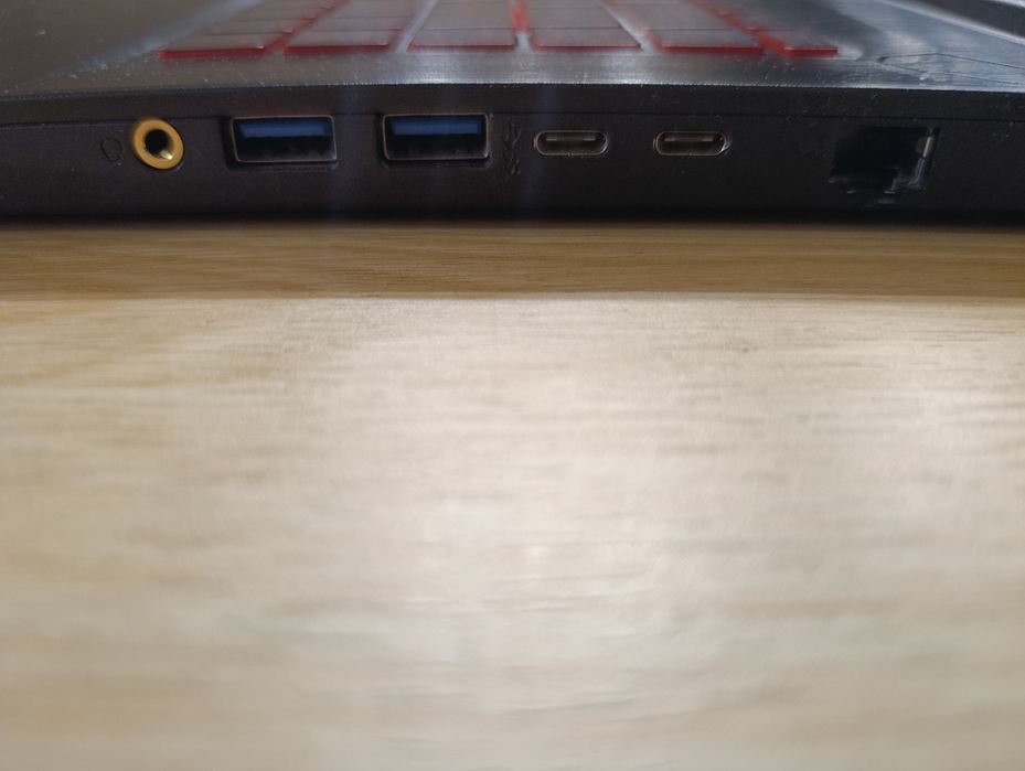 Laptop MSI thin 10ue i7 + RTX 3060
