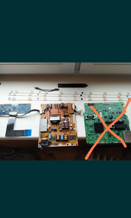 Смарт телевізор Samsung UE32F5500AK на запчастини.