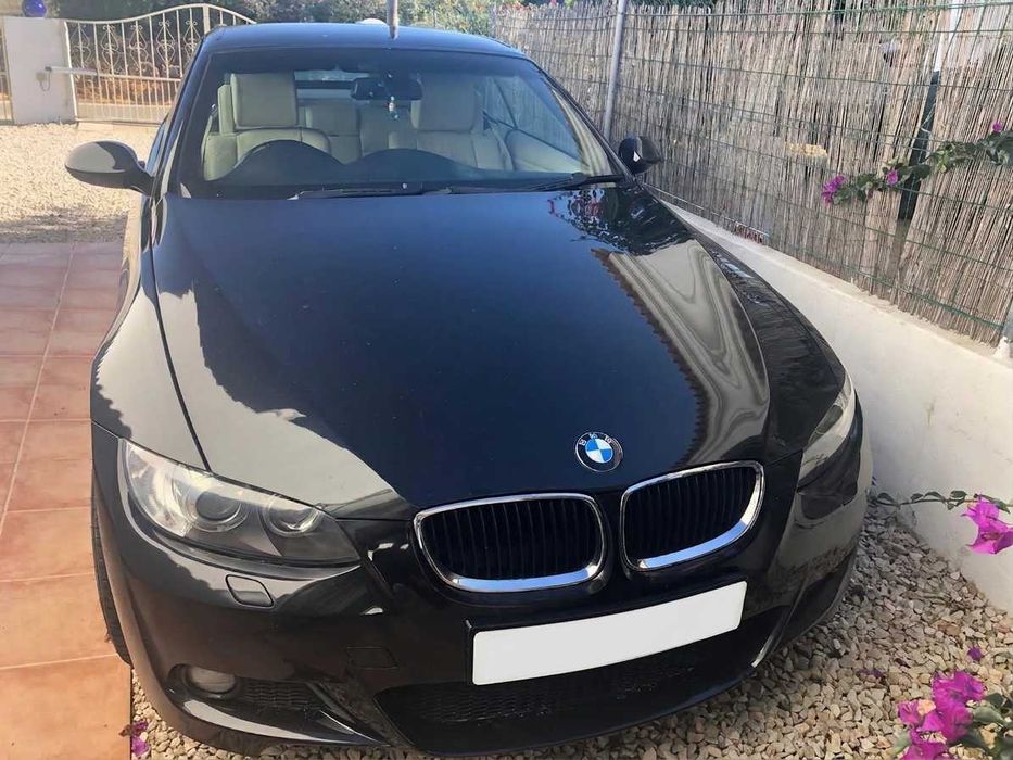 BMW 320i descapotavel de 2012 com poucos kms