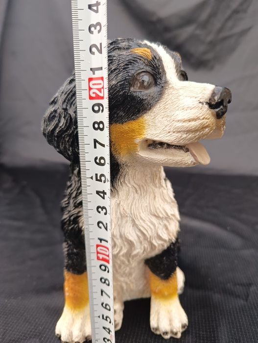 Plastikowa figurka psa pies