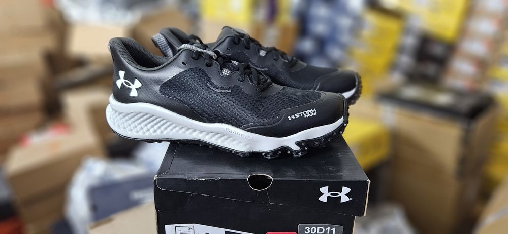 Кросівки демісезон Under Armour Charged Maven Trail.  Розмір 41-46