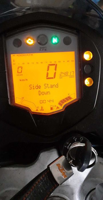 KTM.-  Duke  125