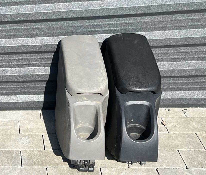 Подлокотник підлокітник бардачок Renault Kangoo 2 рено кенго