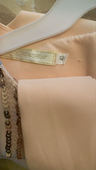 Плаття для дівчинки на 11 років. Стан практично новий . Одіте один раз