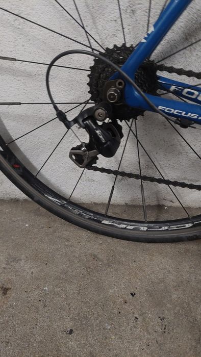 Vendo bicicleta estrada Focus Cayo em carbono 10v tam.52