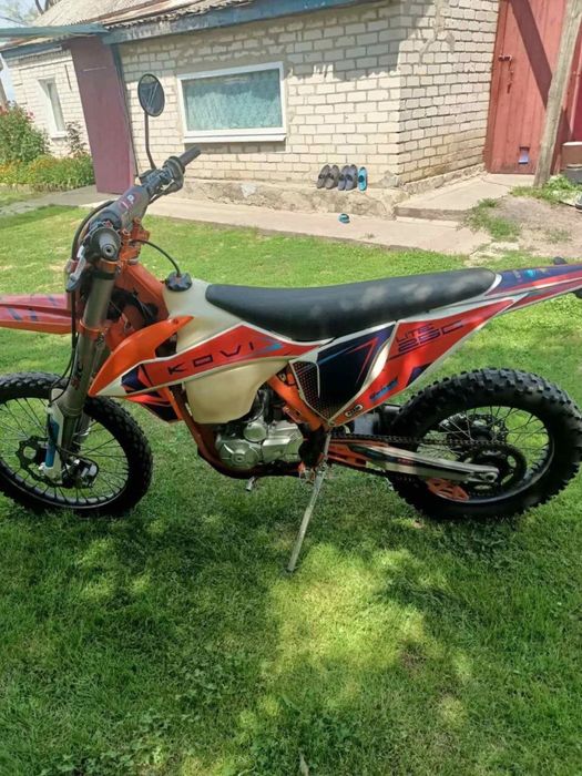 Продам кросовый мотоцикл Kovi250