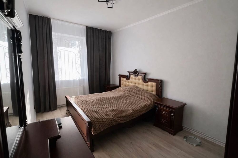Продаж великої квартири з якісним ремонтом та меблями, вул. Шептицького в м. Дрогобич
