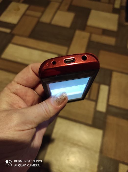 Телефон Нокиа 305