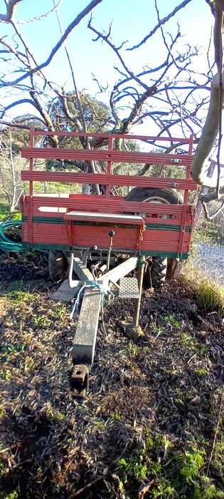 Reboque para motocultivador/trator