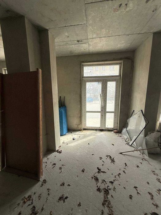 Оренда приміщення з фасадними вікнами, 226м2, біля Нової пошти