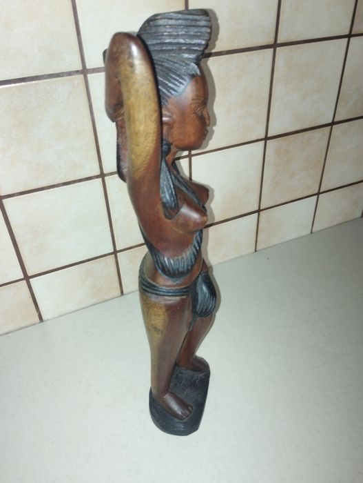 Figurka rzeźba afrykanska