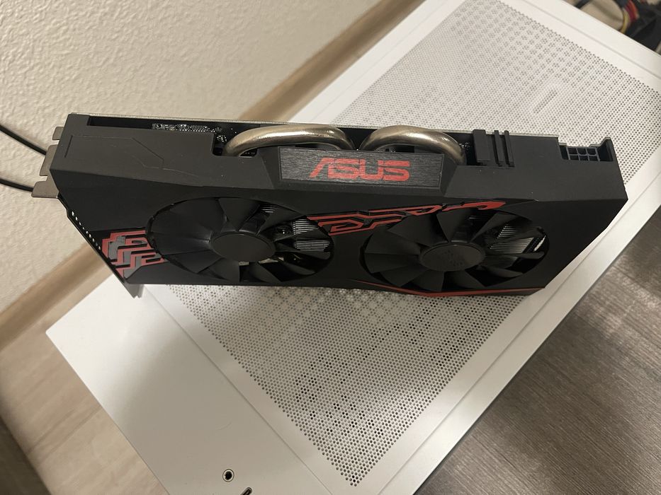 Відеокарта Asus GTX 1060 6GB (ідеальний стан)