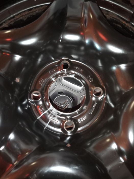 Jantes de ferro com pneus C4/215/65R16