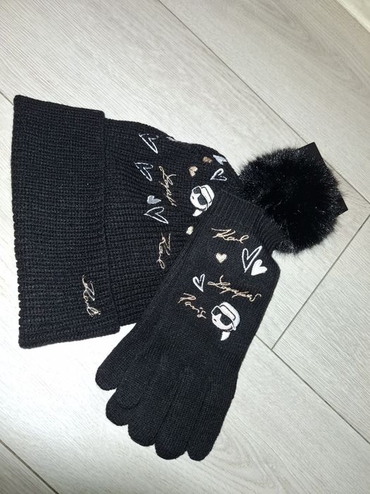 Zestaw prezentowy czapka i rękawiczki Karl lagerfeld