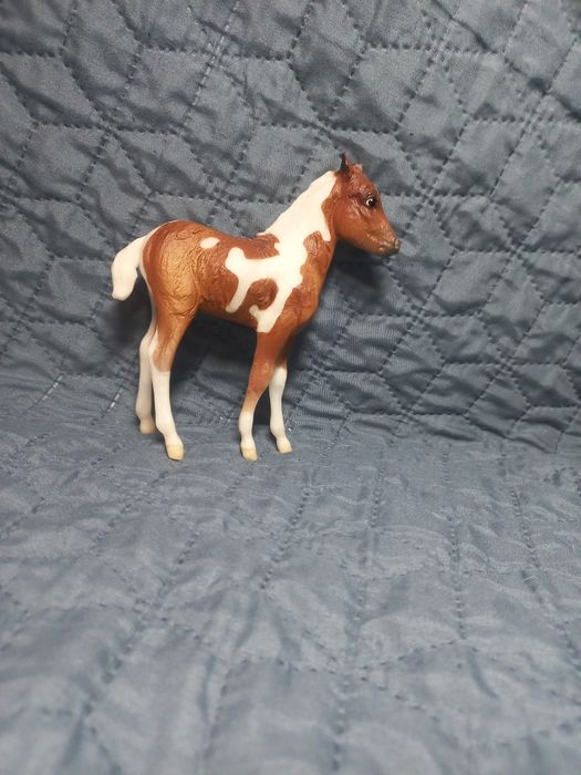 Srokate konikii breyer