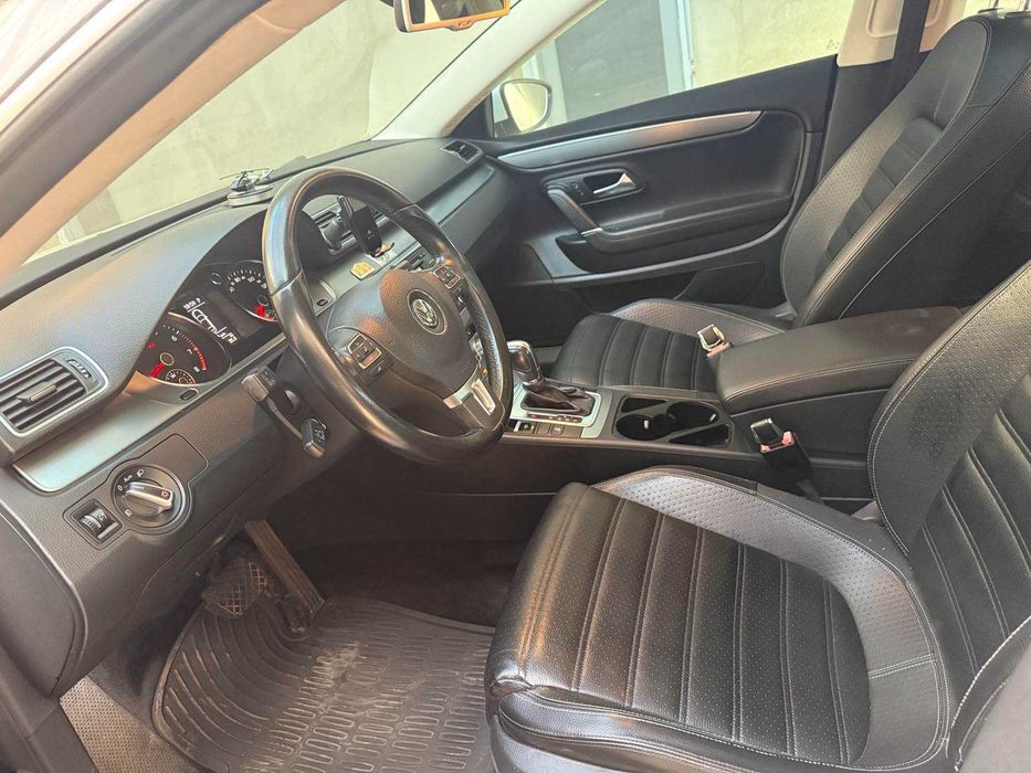 Volkswagen CC Luxury  2012
