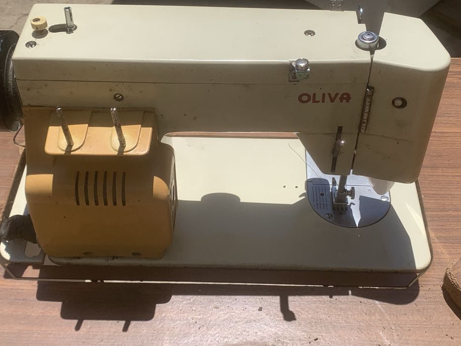 Maq costura OLIVA