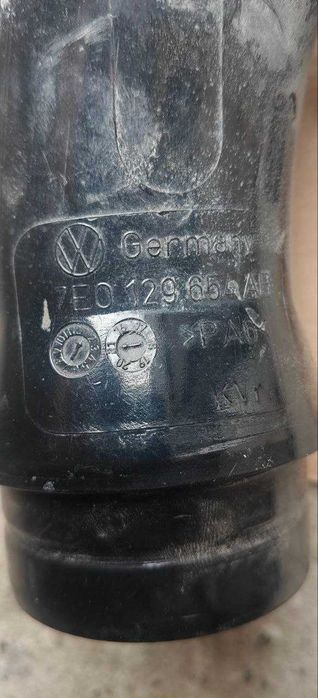 Патрубок інтеркулера VW T6 7E0129654AF з датчиком наддуву оригінал