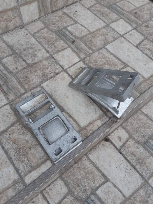 Подпоры под колеса новые 2шт.