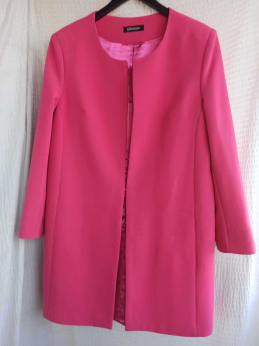 MALINOWY  piękny płaszcz  WŁOSKI  rozmiar.42