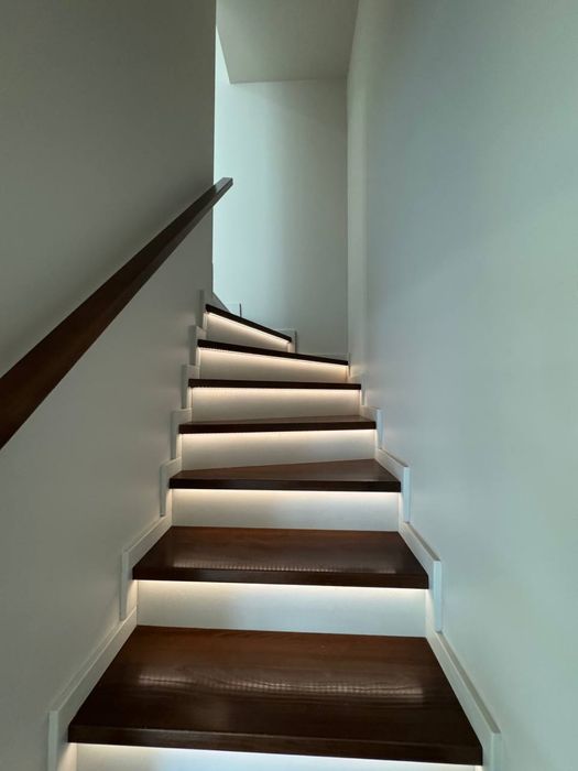 Продам котедж з ремонтом р-н Райський сад