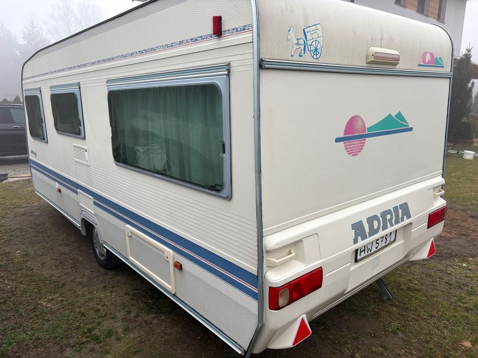 Adria UNICA 502 UP  Sucha czyściutka Ciepła woda  Przedsionek