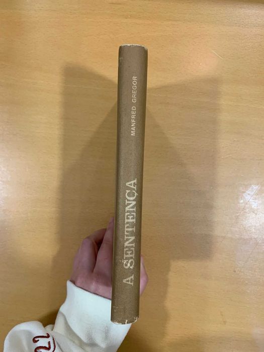 A Sentença - Manfred Gregor