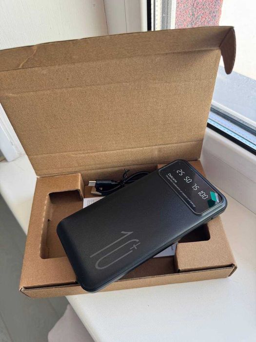 power bank 10000mah. новий з ліхтариком