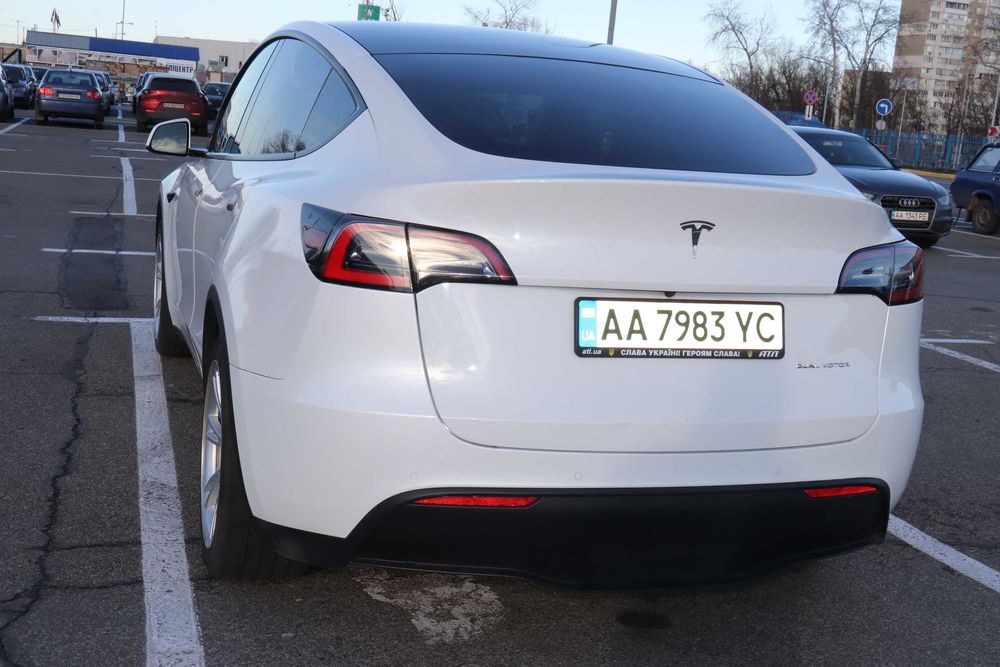 Tesla Model Y 2020 Long Range, в гарному стані!
