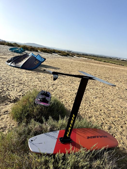 Naish foilboard/ directional + 95 cm carbon must + 1000 carbon wing!