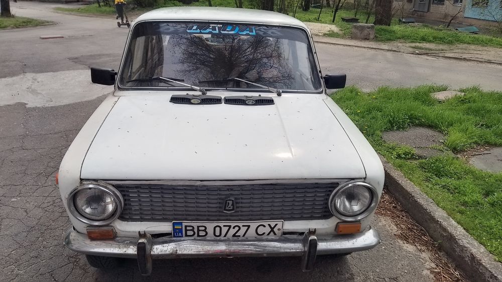 Продам ваз 21011..