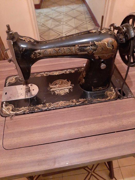 Máquina de costura antiga