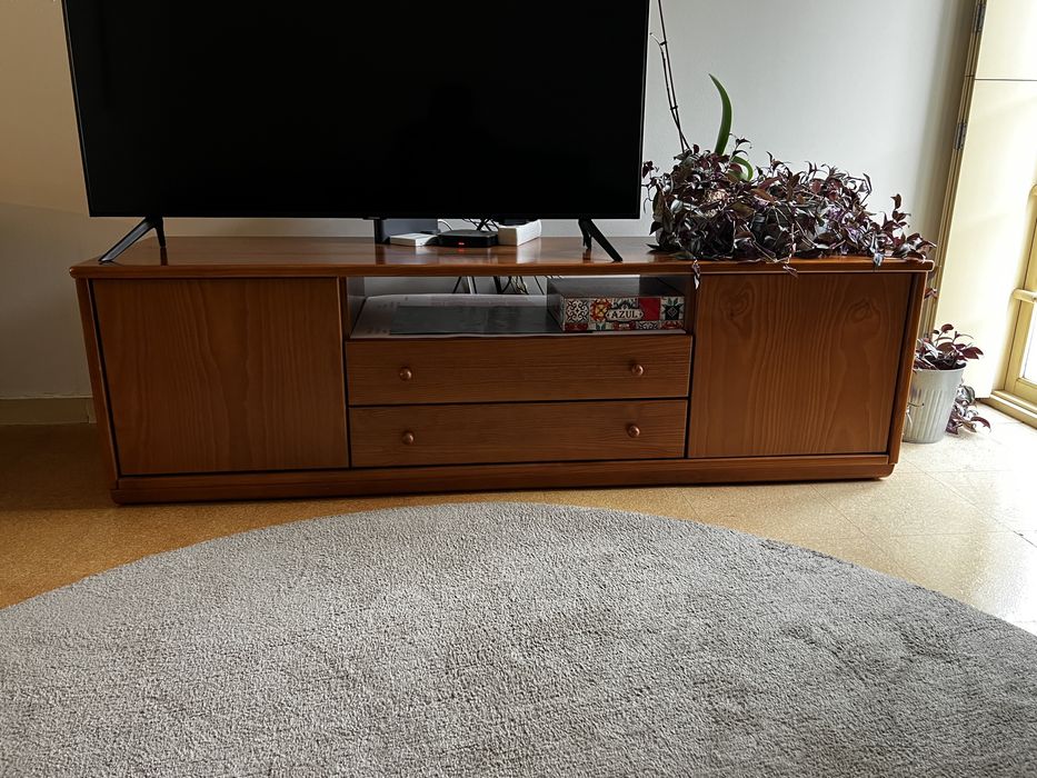 Aparador + móvel de TV em madeira maciça