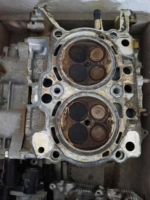 Двигун Subaru forester 2.5
