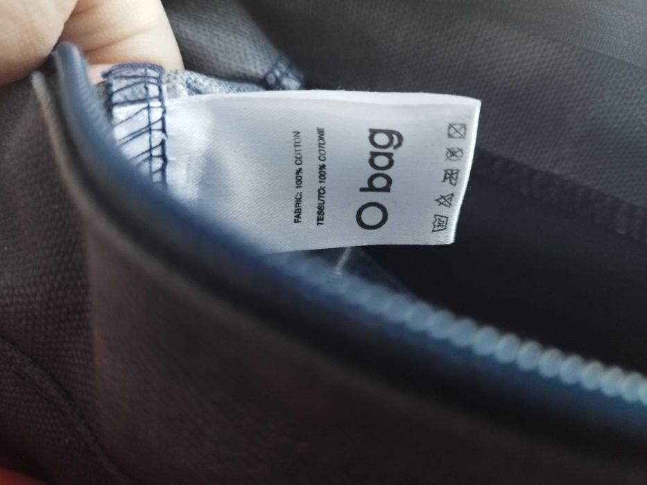 O mini w pięknym odcieniu czerwieni bag