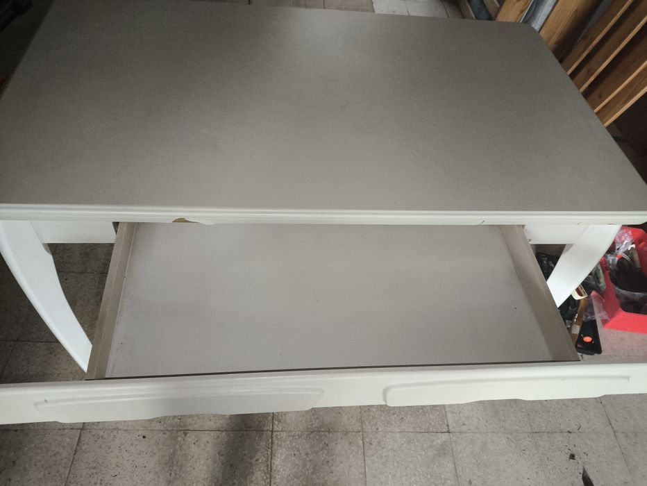 Mesa de cozinha extensível e 4 cadeiras