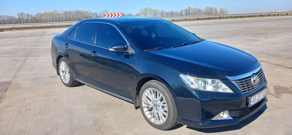 Продам Тайота камри 50