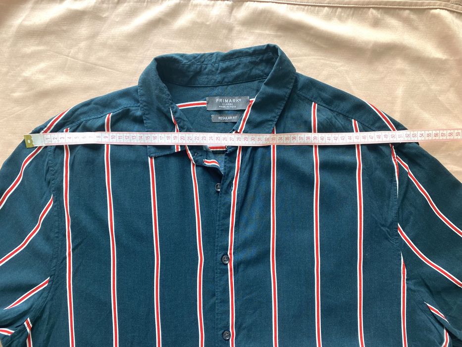 Дуже стильна чаловіча теніска