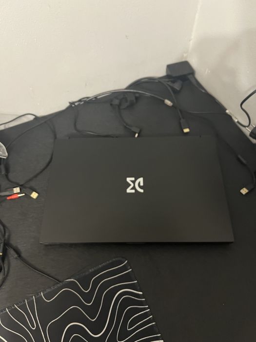 ТЕРМІНОВО Продам ігровий ноутбук DREAM MACHINES