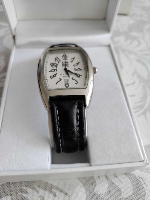 Наручные часы с логотипом БЮТ