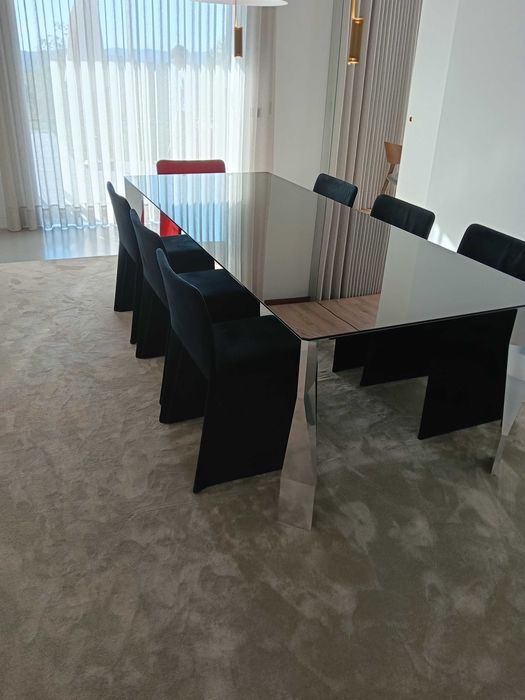 Conjunto de Design Molteni&C – Mesa Diamond de Patricia Urquiola + 8 Cadeiras Glove