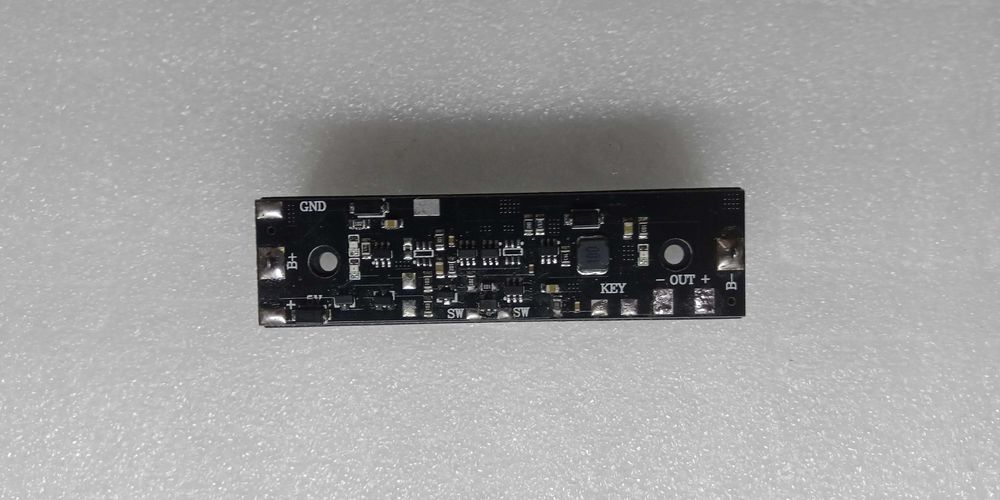 18650 Step Up 12V  9V UPS для роутера 1А