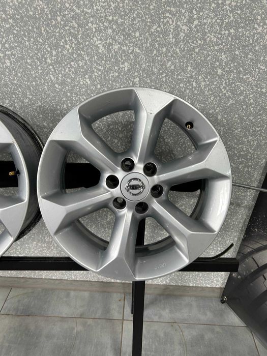 Диски Nissan ОРИГИНАЛ 6/114,3 R17 7J ET30 Dia 66.1