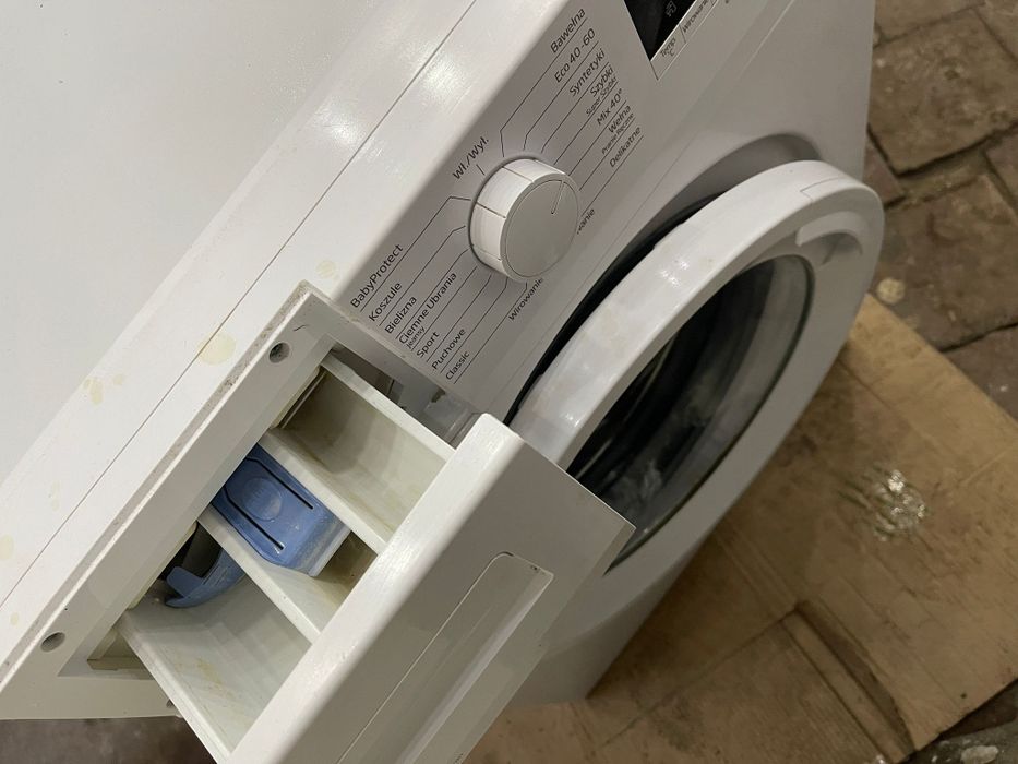 Pralka sprawna dowóz 7kg wsad wąska