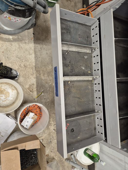 Sprzedam  regał z szawkami