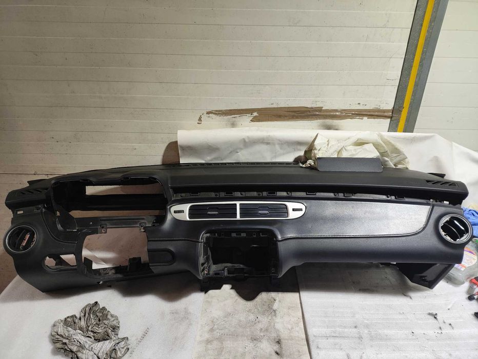 Deska konsola kokpit skóra Chevrolet Camaro SS 10-15 lift V